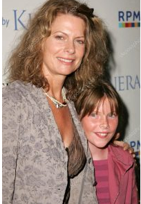 Kathryn Harrold and her daughter