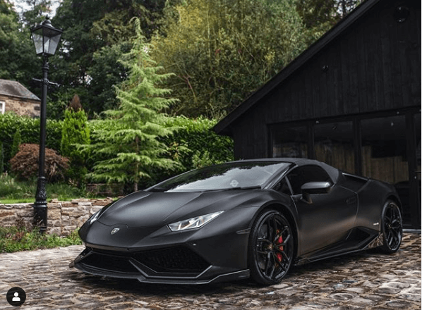 rapper bugzy malone driving his Lamborghini huracan in central