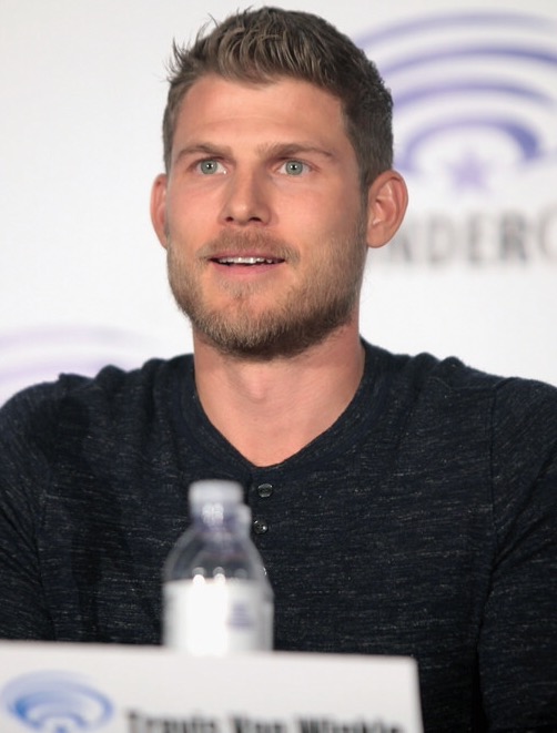 Travis Van Winkle Married, Wife. 