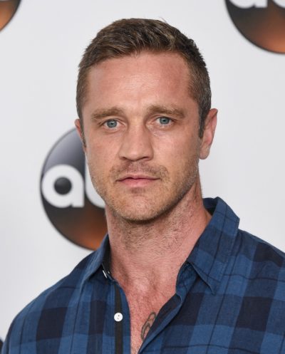 Devon Sawa Married Life With Wife And Adorable Children. Net Worth ...