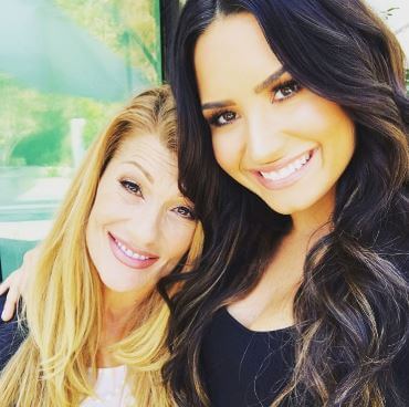 Dianna De La Garza- Meet Mother Of Demi Lovato | VergeWiki